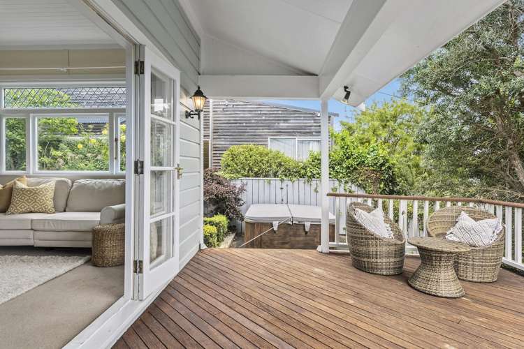 4A & 4B Whitianga View Paremata_31