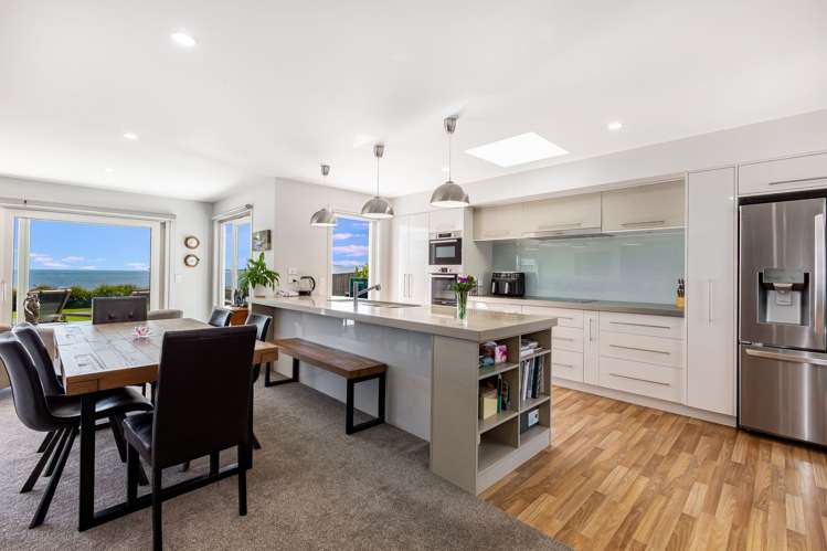 96 The Esplanade Raumati South_7