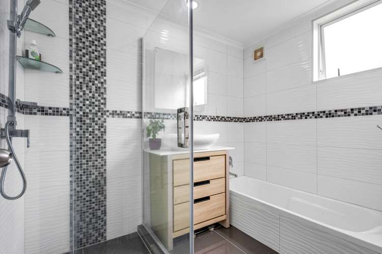 52 Bruce Pulman Drive Takanini_13