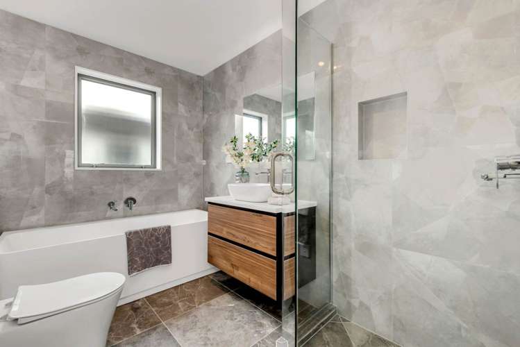 6 Bendridge Street Flat Bush_24