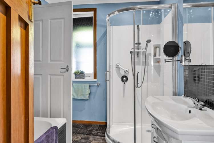 70 Collins Street Hawera_18