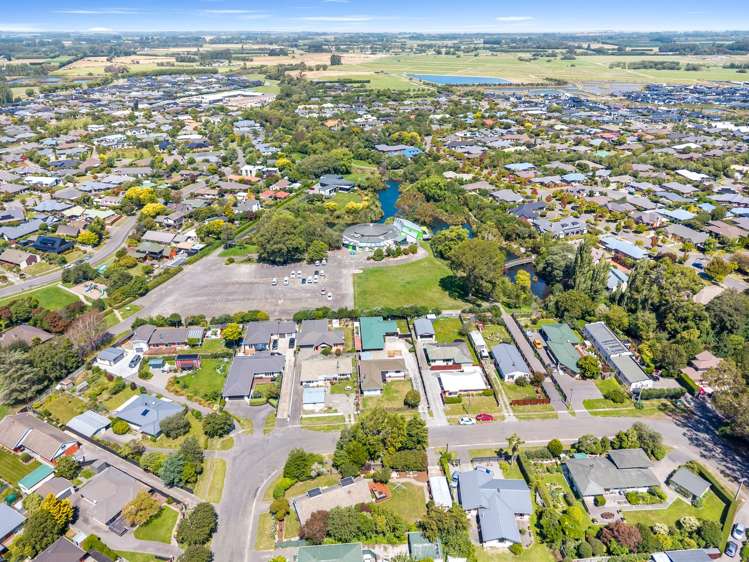 63 Moffat Drive Lincoln_32