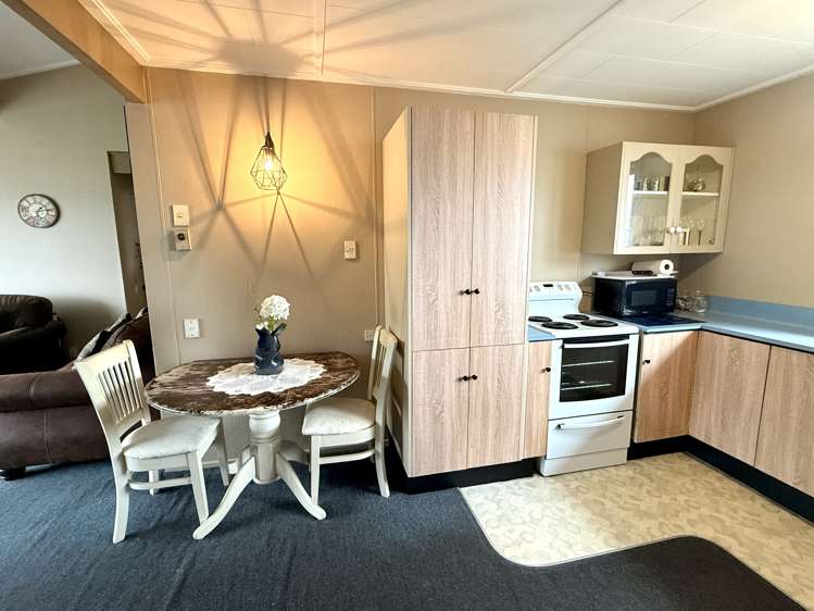 2/64 Hensley Street Gladstone_7