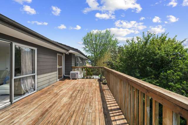 6 Theban Place Totara Vale_2