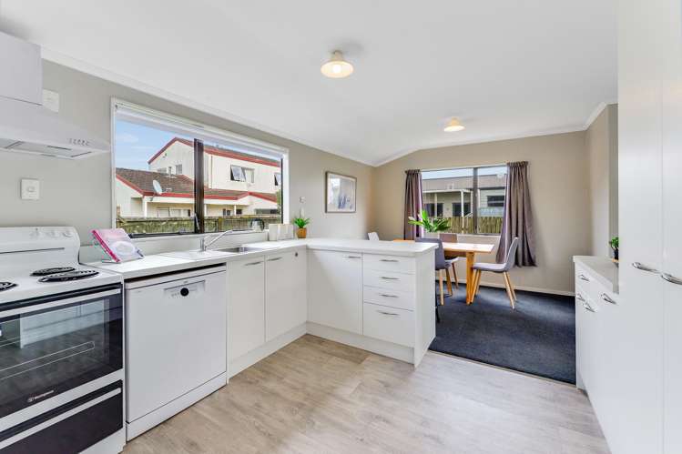 6/55 Tuhikaramea Road Dinsdale_2