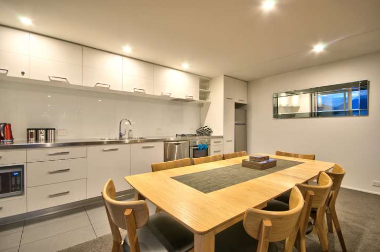 3/60 Hallenstein Street Queenstown_4