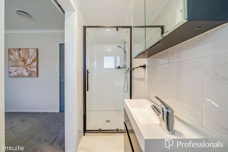 15 Kawatiri Grove Wainuiomata_12