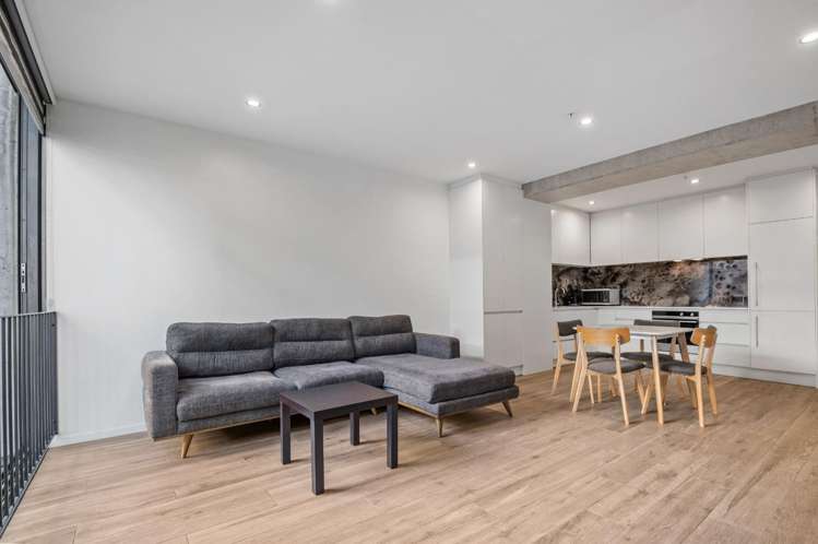 1/3 Vinegar Lane 10031_3