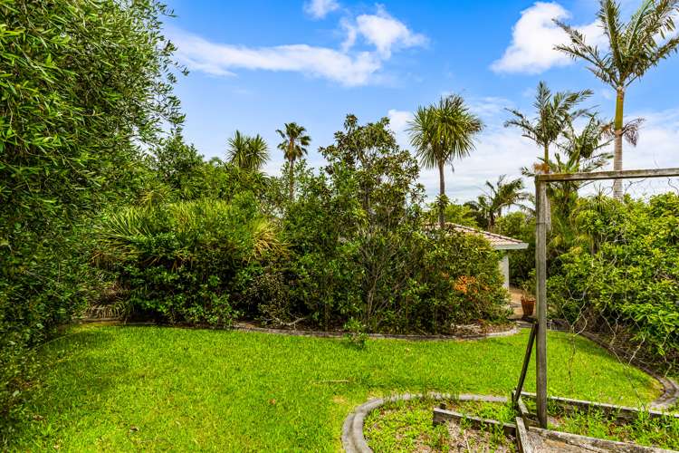 8 Dacre Grove Gulf Harbour_19