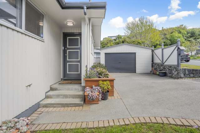 7 Gainsborough Grove Belmont_1