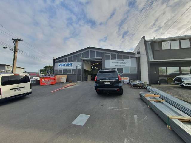 Corner Profile & Yard - 363m&sup2;