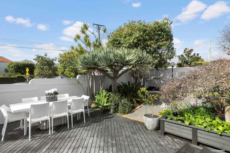 64a Bassett Road Remuera_13