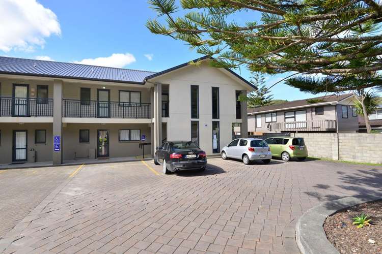 2H/25 Weranui Road Waiwera_16