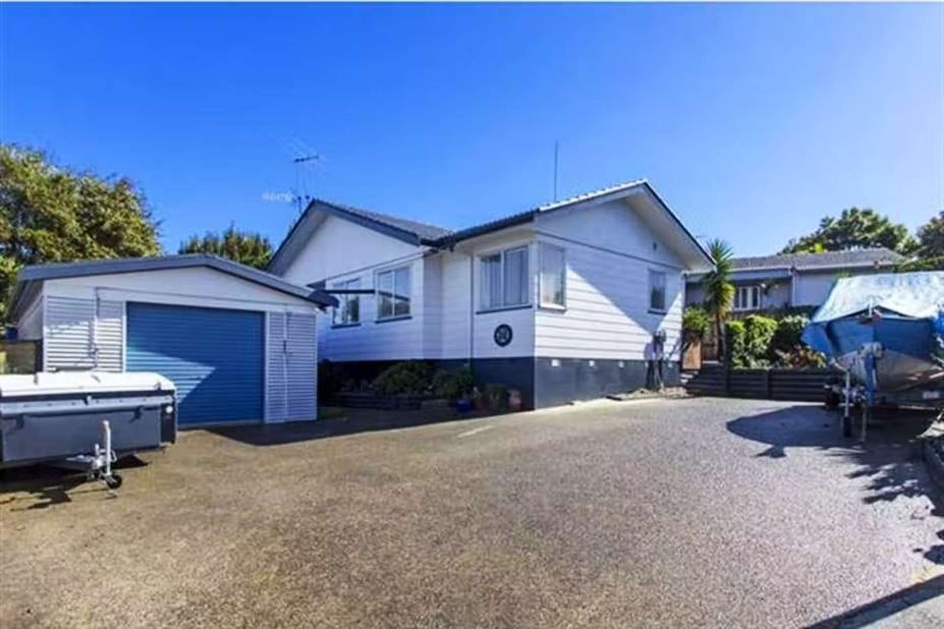 163 Bradbury Road Botany Downs Manukau City Houses for Sale One