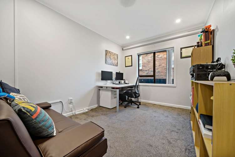 7 Netherlands Avenue Kelston_12