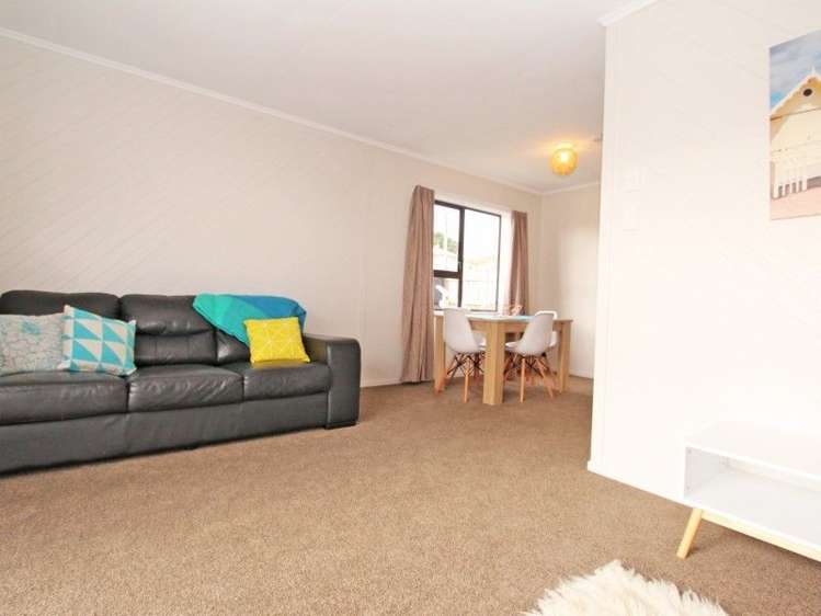 14 Driver Crescent Cannons Creek_24