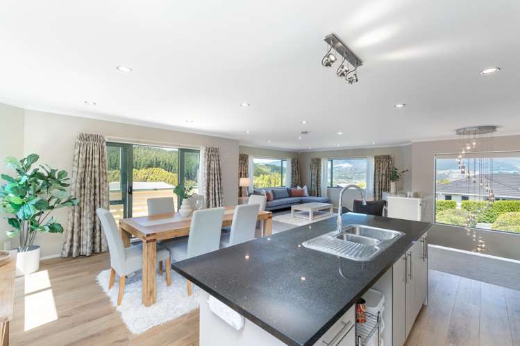 3 McEwen Crescent Riverstone Terraces_13