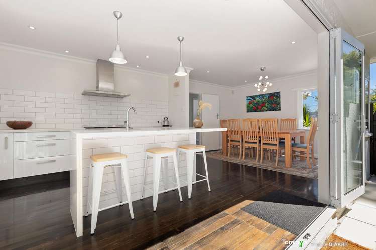 8 Otaki Street Miramar_4