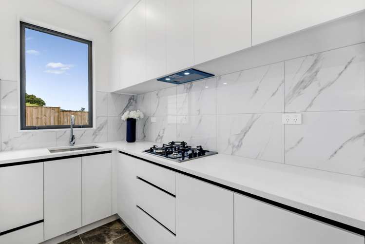 6 Bendridge Street Flat Bush_14