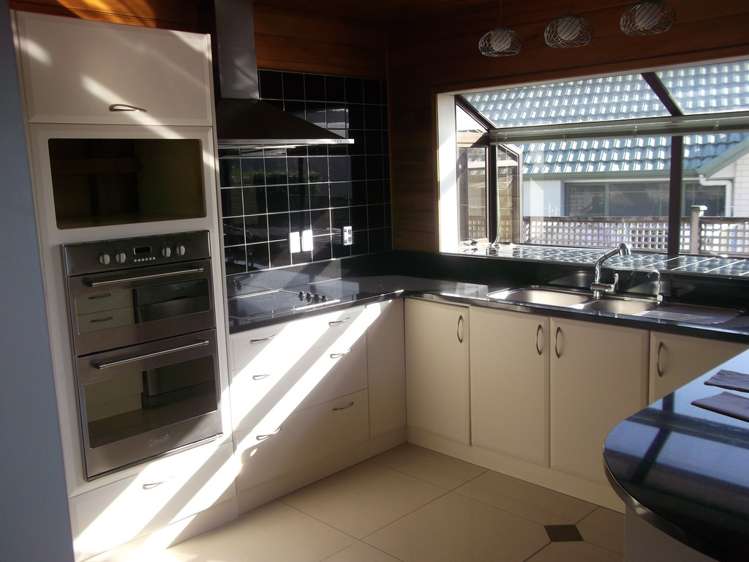 243 Hill Road The Gardens_5