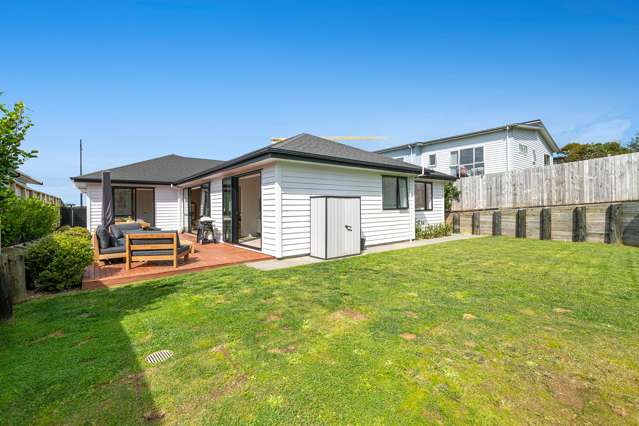 13 Surf View Crescent Red Beach_3