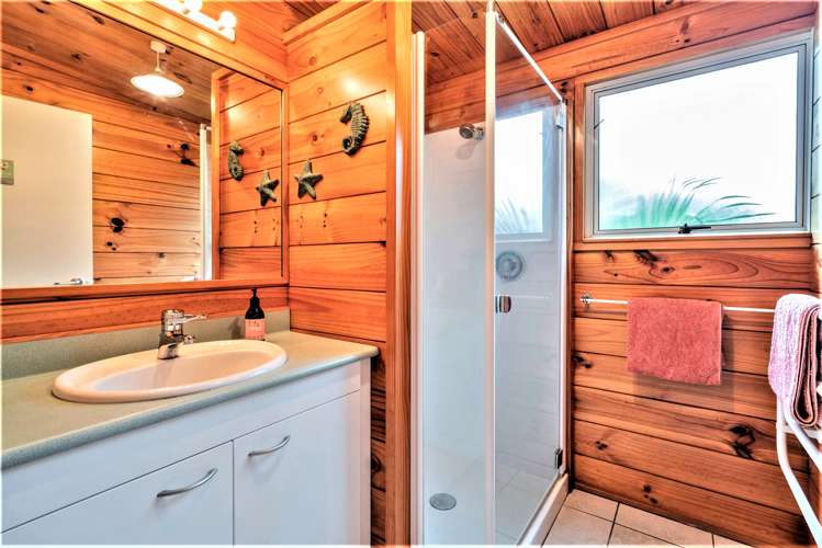 18 Given Grove Pauanui_15