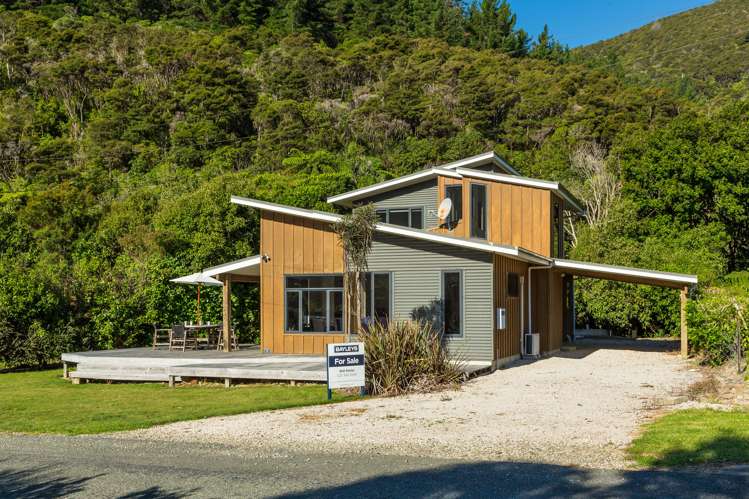 2 The Parade Okiwi Bay_16