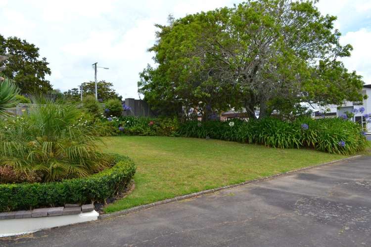 39 Beach Road Mellons Bay_16