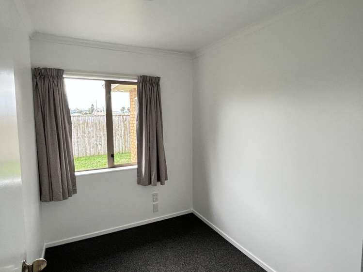 5 Blythfield Place Taradale_5