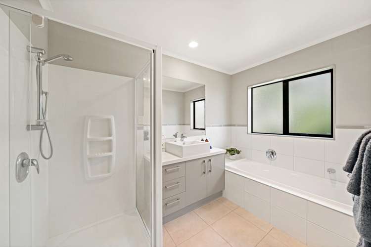 6 Pine Harbour Parade Beachlands_15