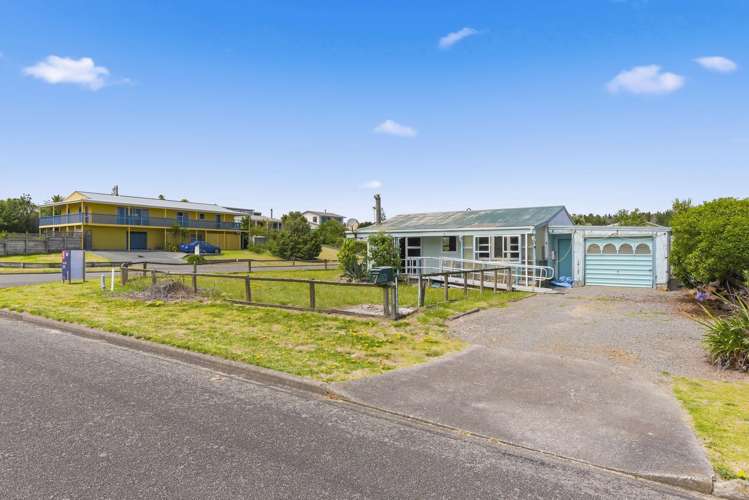 7 Takitimu Street Waitarere Beach_22