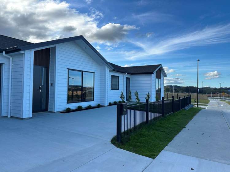 70 Parish Drive Wainui_1