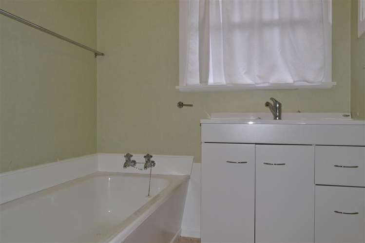 43 Parsons Avenue Levin_9