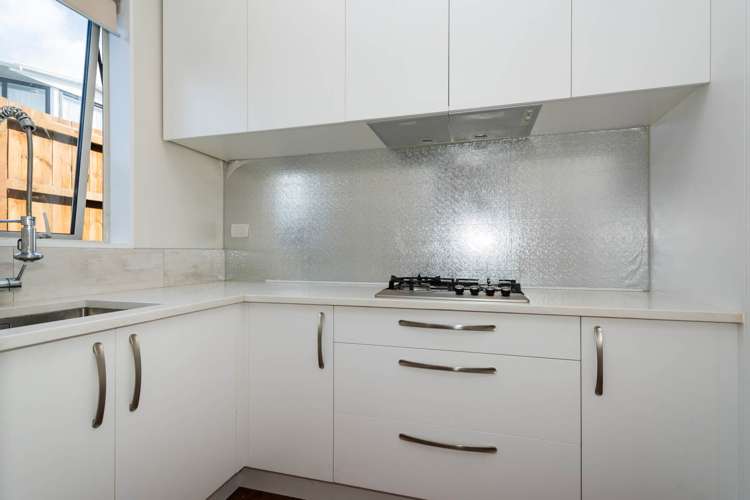 5 Lyttelton Avenue Forrest Hill_6