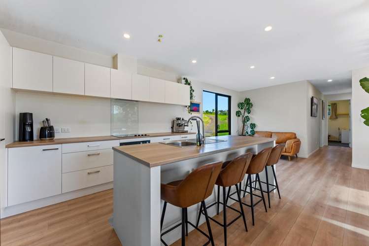 2 Craig Road Pollok_5