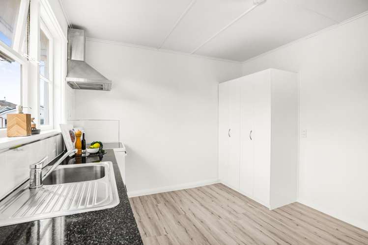 1/3 Huia Grove Elderslea_5