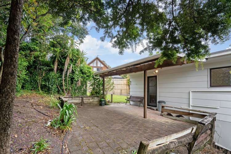 2/133 Edmonton Road Te Atatu South_10