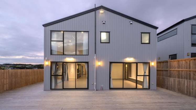 14 Greenstead Close Flat Bush_24