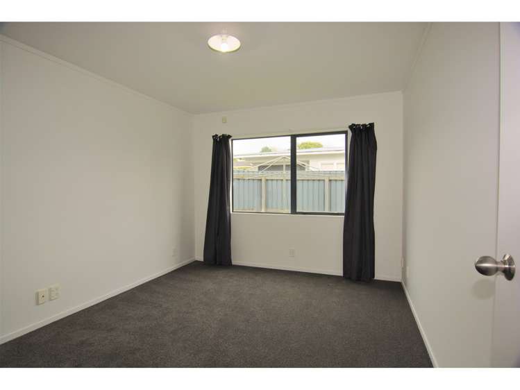 5a Howden Street Waiuku_12