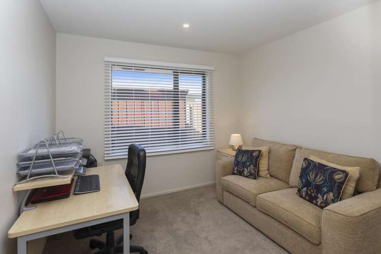 91 Carnaveron Drive Lincoln_13