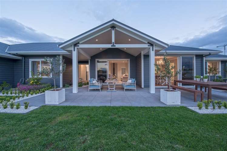 172 Lakes Boulevard Pyes Pa_16