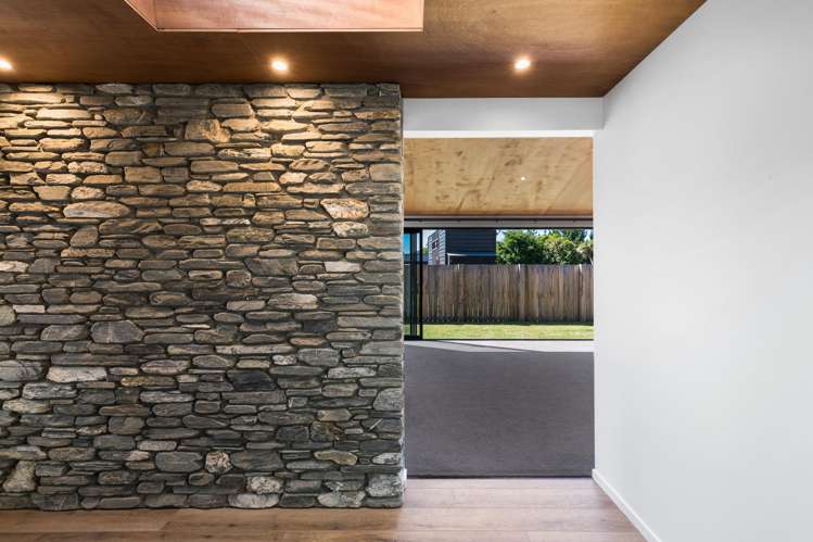 9 Old Dairy Close Glenorchy_10