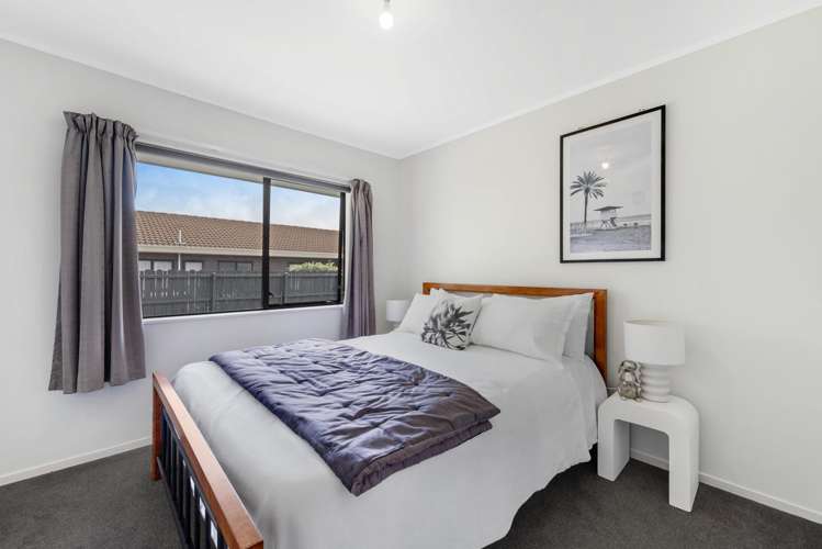 6 West Fairway Golflands_19