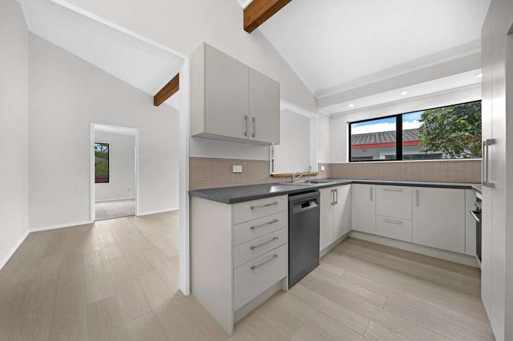 77 Meadowvale Rise Titirangi_7