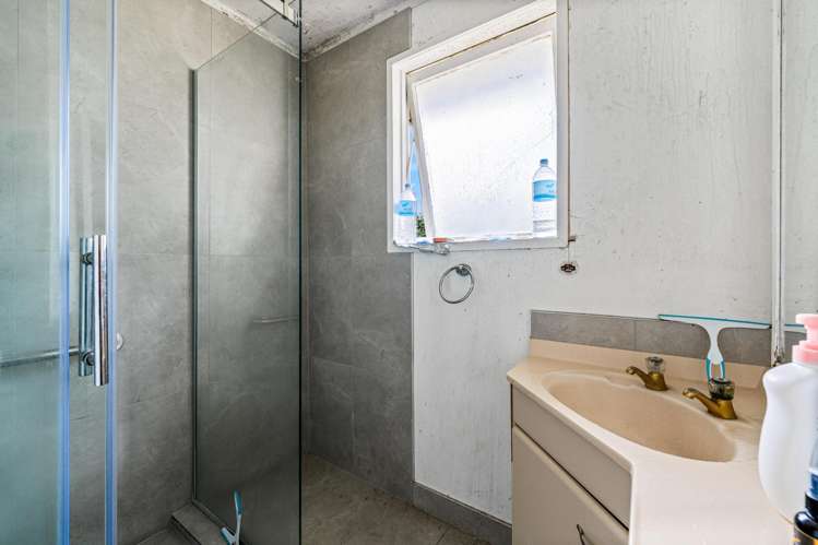 62 Harmel Road Glendene_11