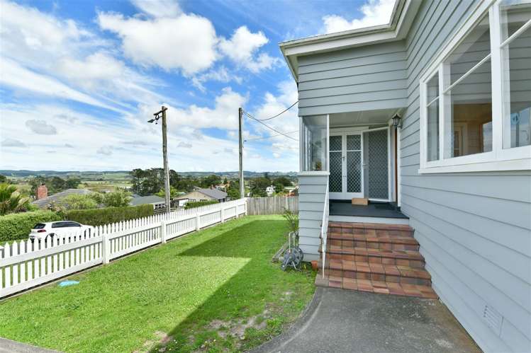 36 Karaka Street Helensville_14