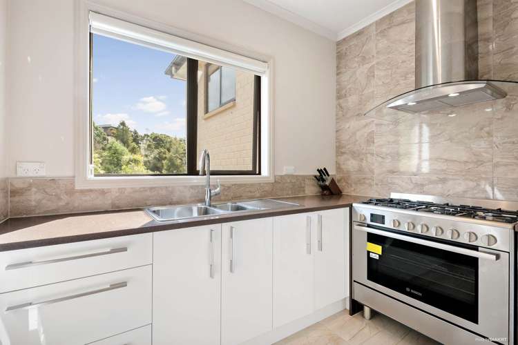 57 Bernard Magnus Lane Greenhithe_8