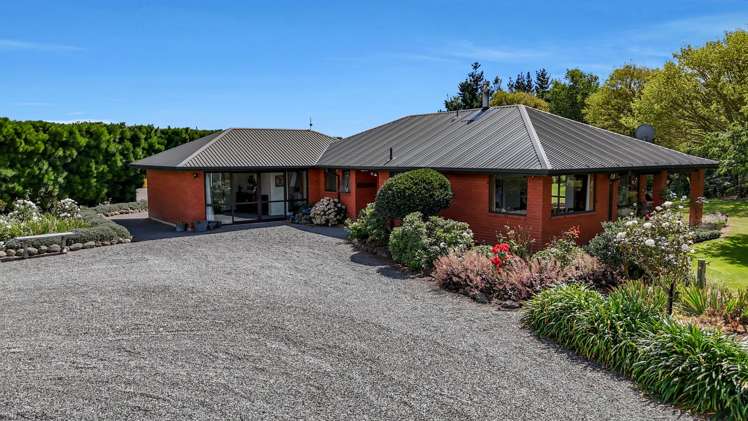 1483 Clintons Road Darfield_21