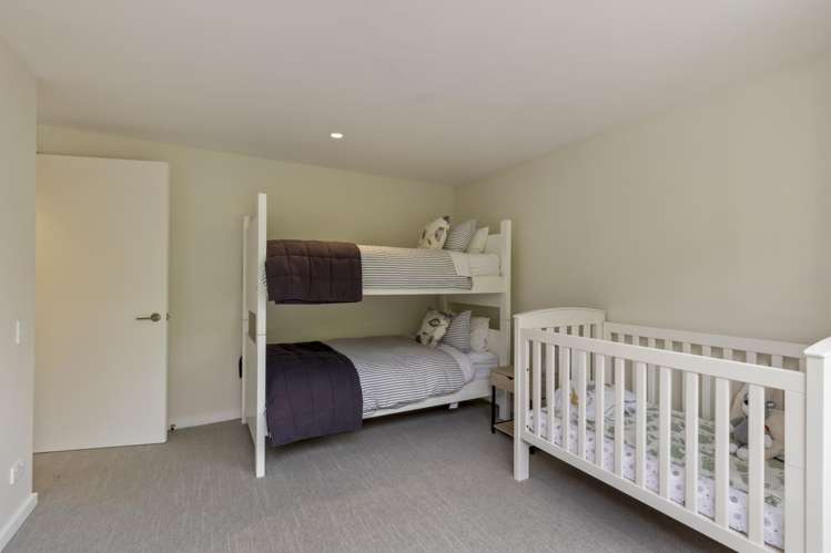 31 Falconer Rise Jacks Point_21