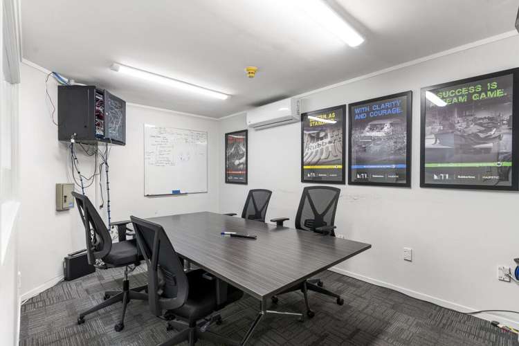 3 Bancroft Crescent Glendene_22